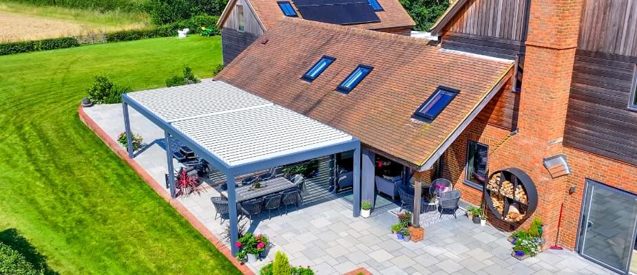 Brustor B200XL pergola in Basingstoke
