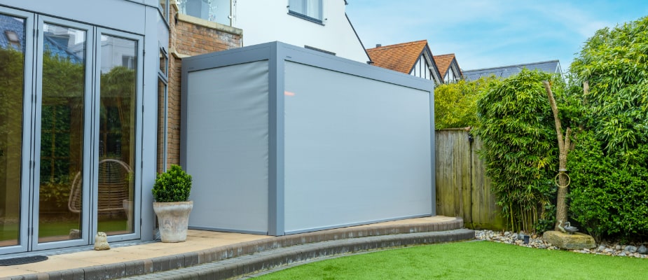 motorised side screens on garden pergola