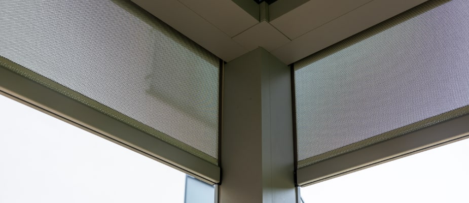 pergola with motorised side screens