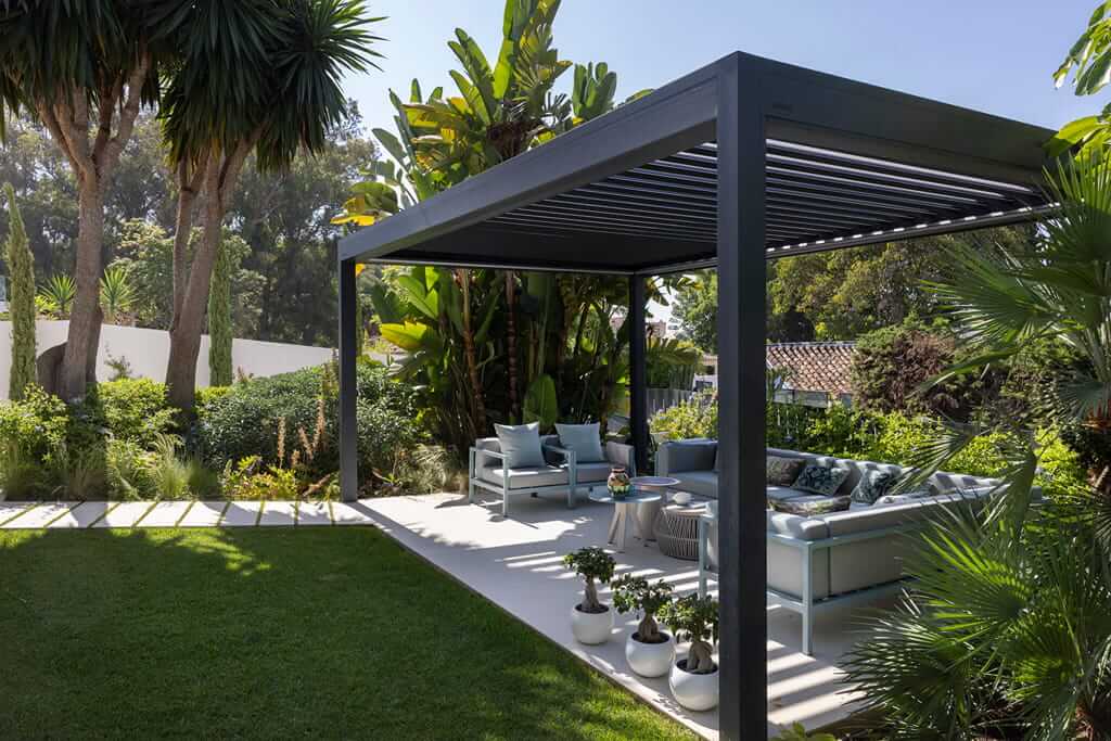 B200XL Garden Pergola in Summer