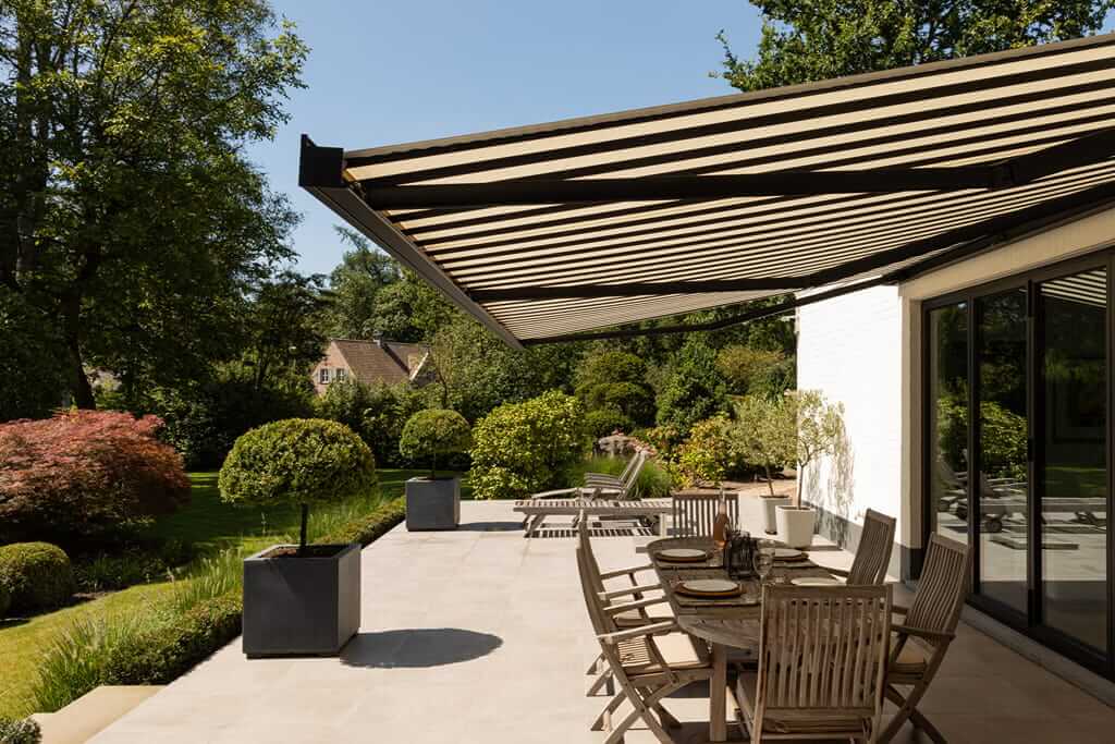 B27 Stripe Garden Awning in Summer