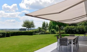 Reasons to Invest in a Garden Awning This Summer