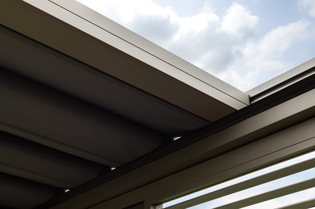 B310 Pergola Half Open Roof Close-up
