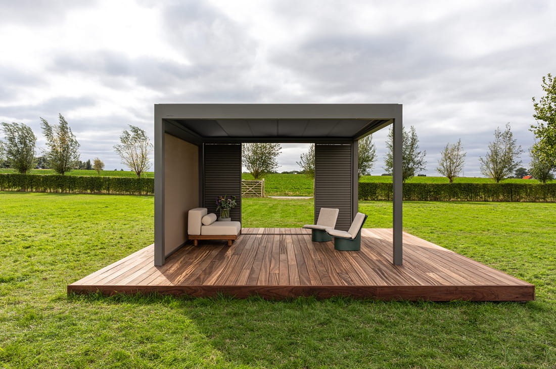 B310 Pergola with Sliding Walls