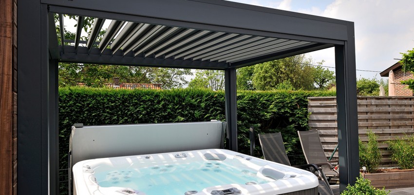 louvered-roof-pergola